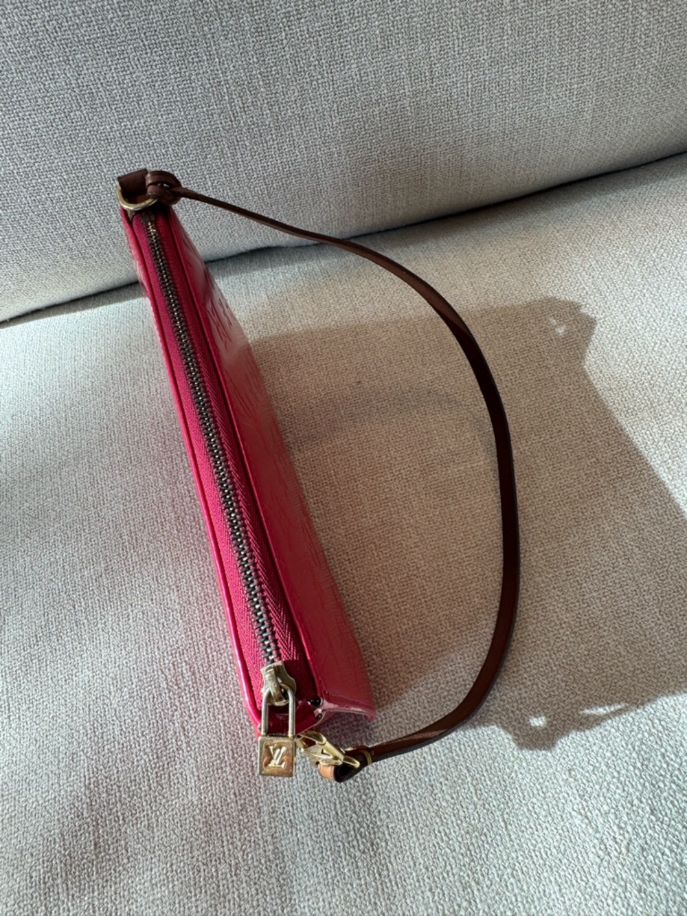 Louis Vuitton Lexington Pink Vernis LV Pochette with COA - Picture 7 of 15